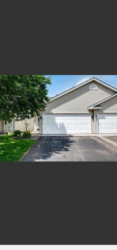 Foto principal - 5375 140th Ave NW