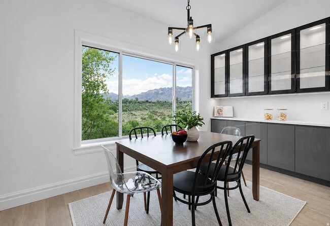 Foto del edificio - 1429 Chateau Ridge Way
