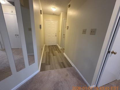 Foto del edificio - 106 W Cameron Ct