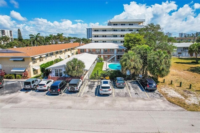 Building Photo - 3217 NE 11th St