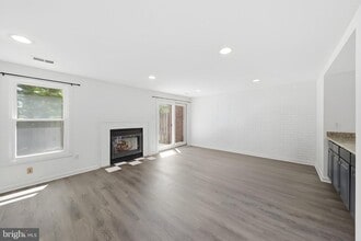Building Photo - 10153 Turnberry Pl