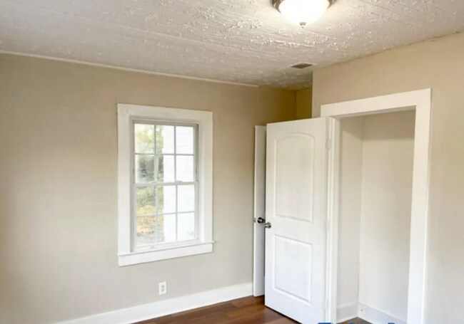 Foto del edificio - 4874 Hale Rd
