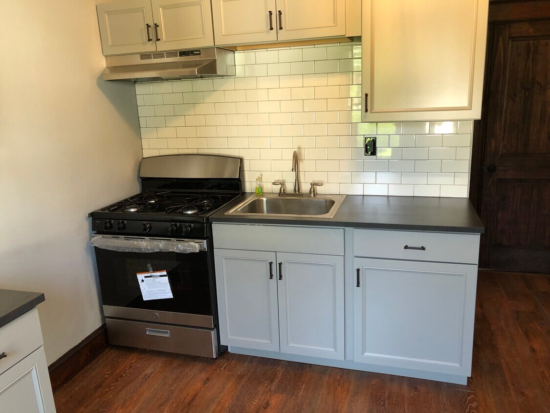 184 Parker Ave Unit 1, Poughkeepsie, NY 12601 Apartments in