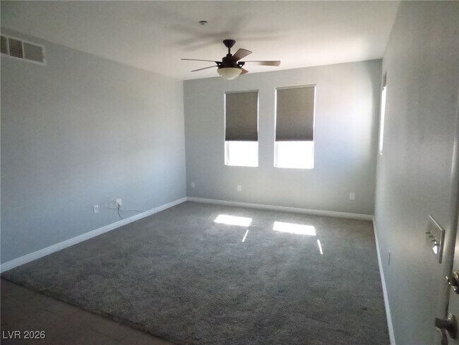 Building Photo - 50 Aura de Blanco St