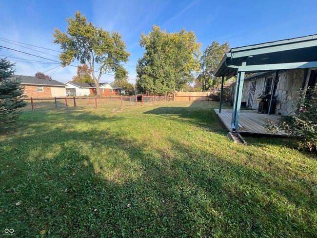 Building Photo - 616 Lawndale Dr