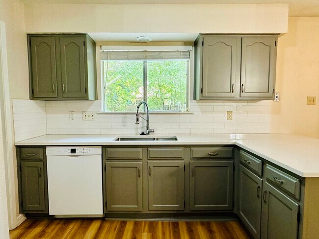 Foto del edificio - 2307 Burly Oak DR