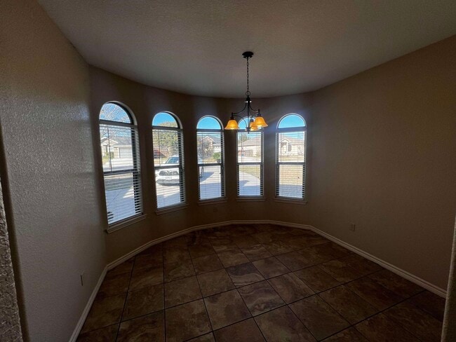 Building Photo - 204 Alyssa Dr