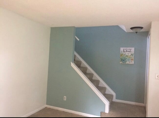 Foto del edificio - 42429 Barchester Rd