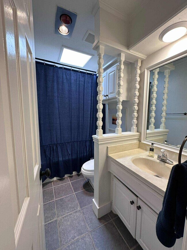 Foto del edificio - 9713 Nashville Ave