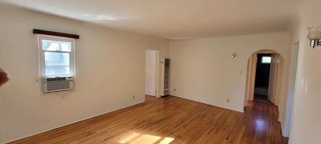Living Room - view 3 - 2252 20th St