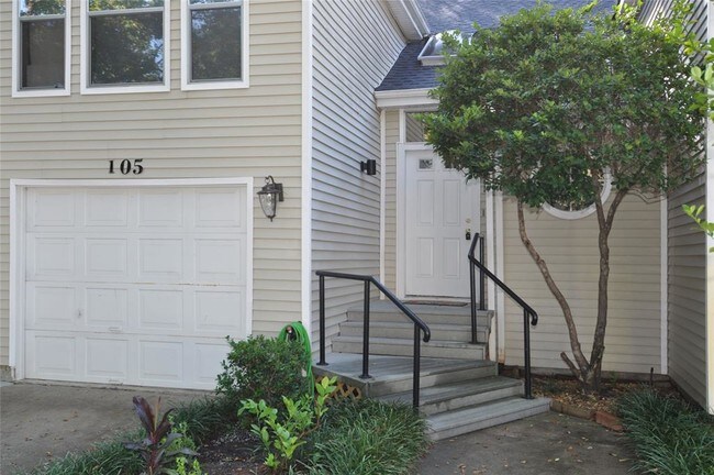 Building Photo - 3303 Golden Trails Dr