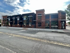 Building Photo - 400 N Garfield Ave