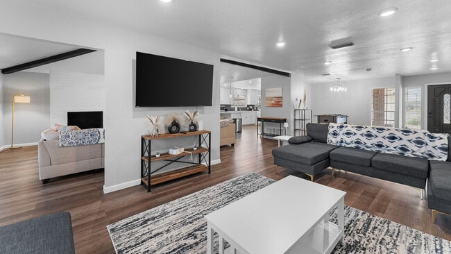 Building Photo - 6314 Senators Dr