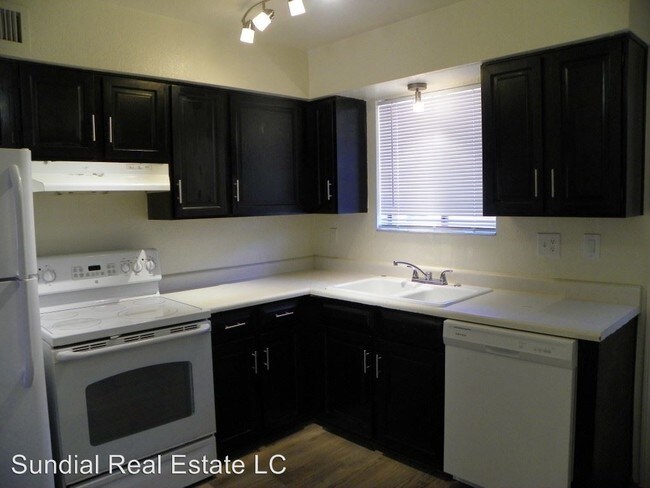 Foto del edificio - 643-675 E Brown Rd