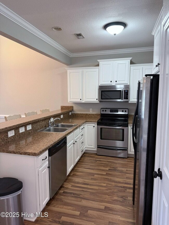 Building Photo - 2305 Berwick Ct