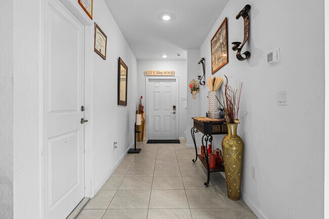 Building Photo - 11164 Middle Strm Dr