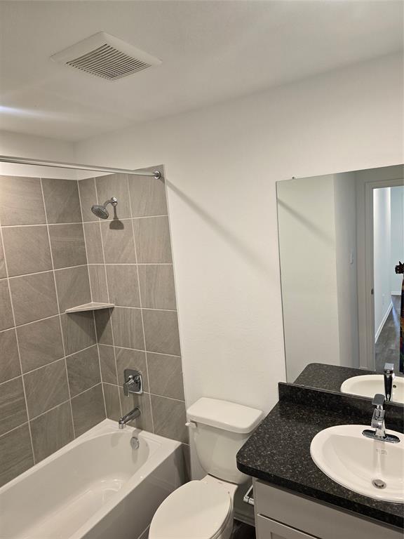 Foto del edificio - 5718 Redstone Gardens Dr
