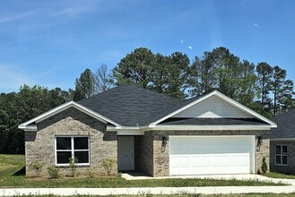 Building Photo - 241 Hope Ridge Dr