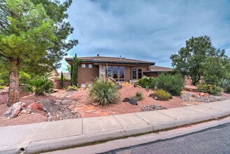 Building Photo - 3654 Mitchell Dr