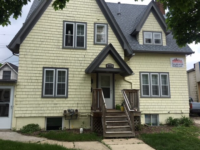 Primary Photo - 954 W Cross St