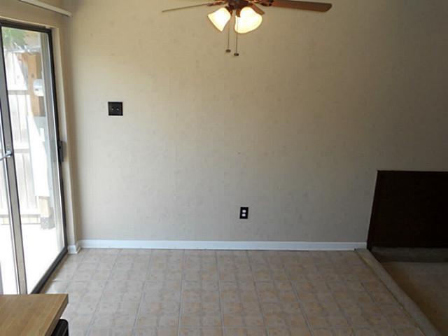 Building Photo - 3716 Country Club Dr W