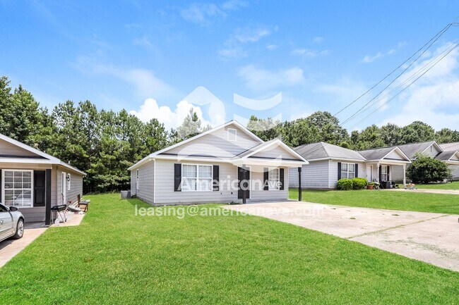 Foto del edificio - 812 Pine Hill Ct