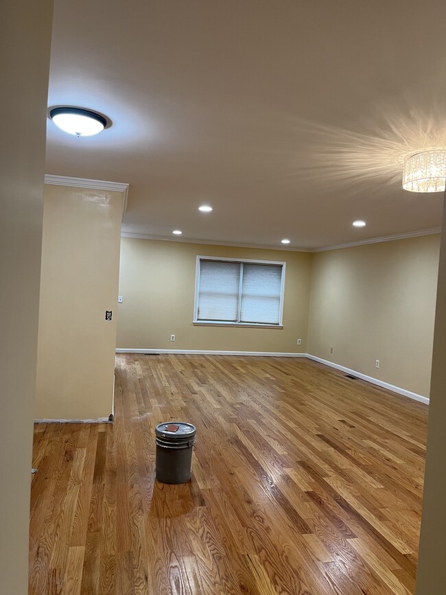 Living room - 323 Palisade Ave