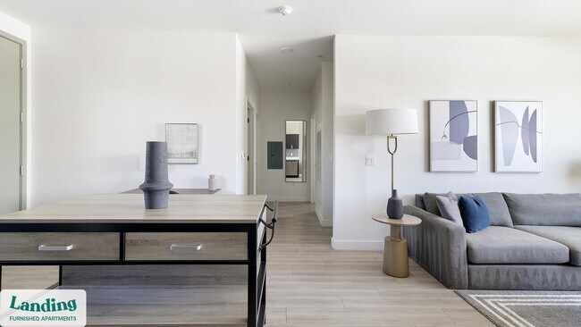 Foto del edificio - 10000 W Missouri Ave