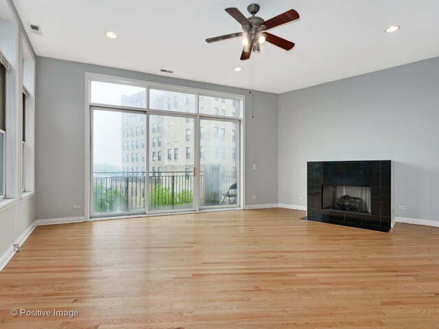 Foto del edificio - 2417 W Madison St