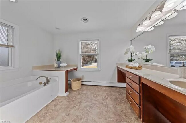 Foto del edificio - 4616 John Alden Rd