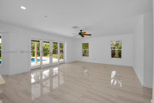 Building Photo - 13840 SW 74th Ct