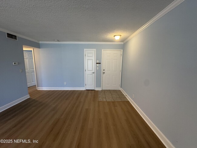 Foto del edificio - 3434 Blanding Blvd