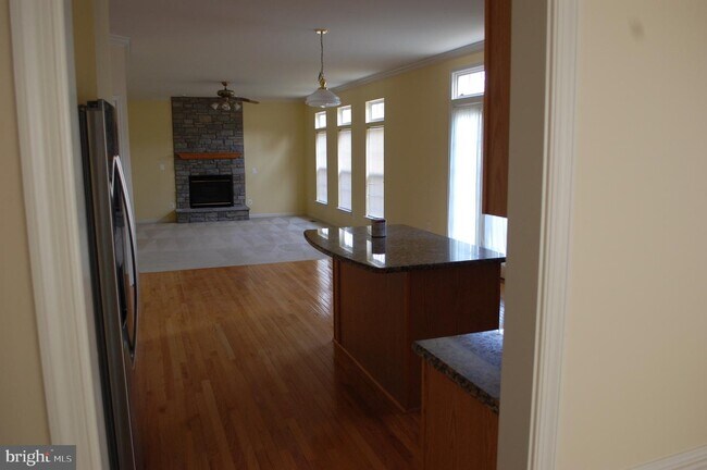 Building Photo - 15455 Marsh Overlook Dr