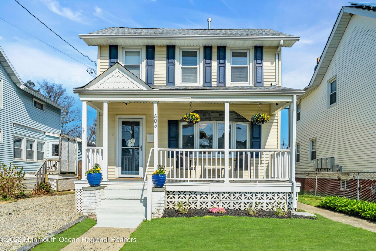 Primary Photo - 505 West St