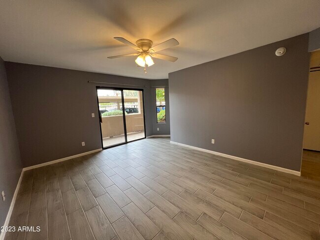 Building Photo - 4850 E Desert Cove Ave
