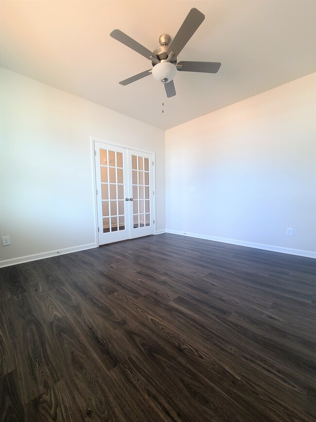 Building Photo - 713 Briar Gate Drive