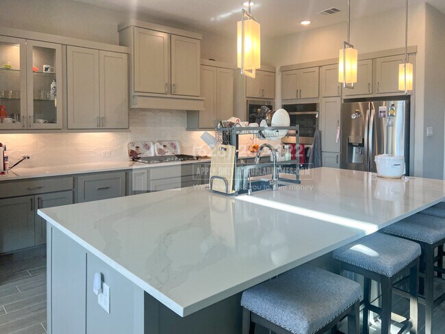 Building Photo - 10903 Shepards Needle Ct