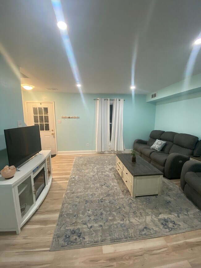 Building Photo - 12 Beau Rivage Dr