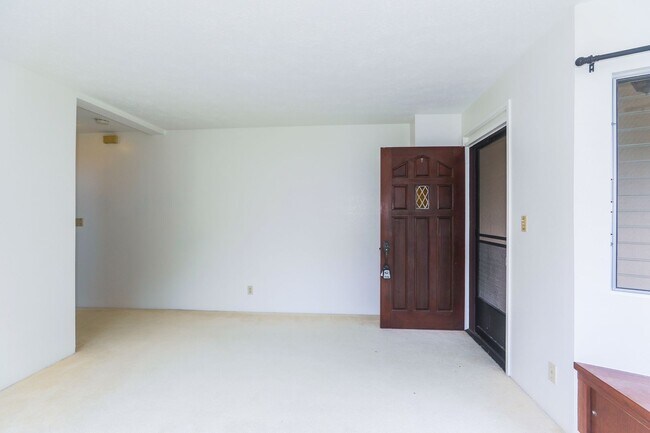 Building Photo - Kaneohe Woods – 3BR/2.5BA home with Mounta...