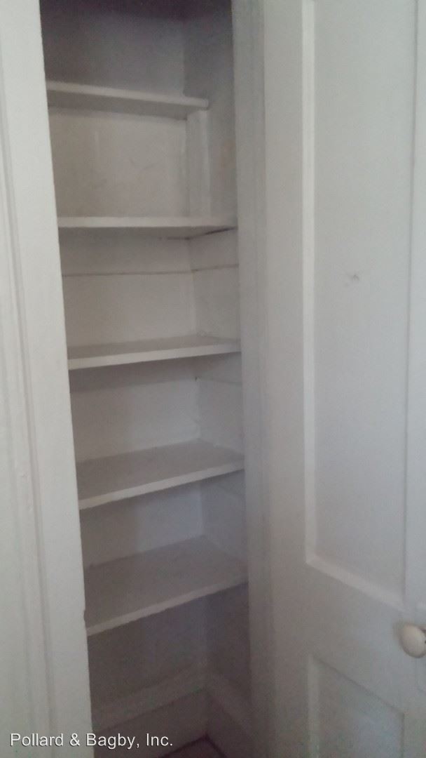 Building Photo - 2832 Monument Ave