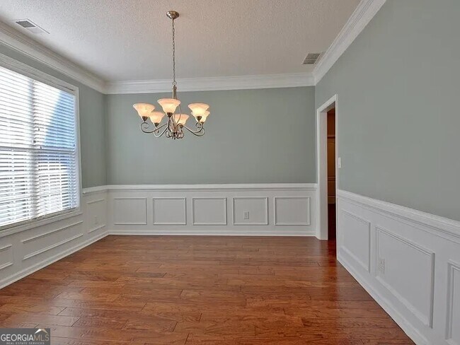 Building Photo - 410 Persimmon Dr