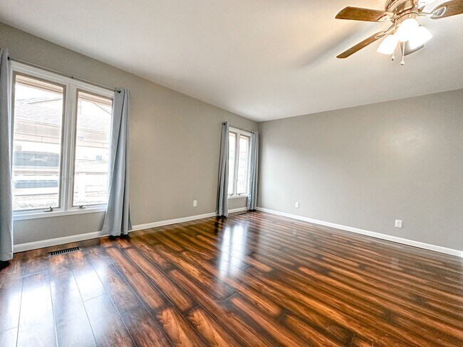 Building Photo - Three Bed Townhome For Lease! $300.00 Off ...