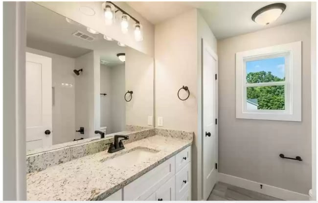 Photo - 9210 Long Hollow Rd House