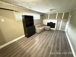 Building Photo - 33333 Holland Ave