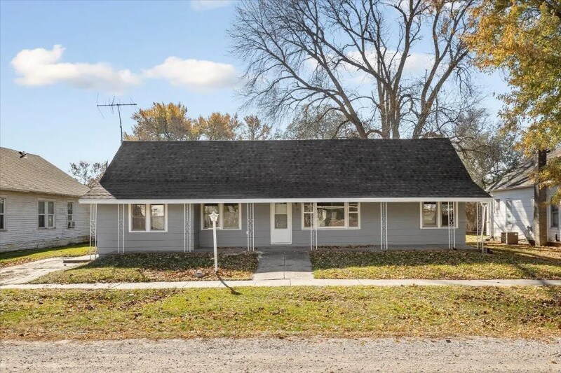 110 Elm St, Pisgah, IA 51564 House Rental in Pisgah, IA