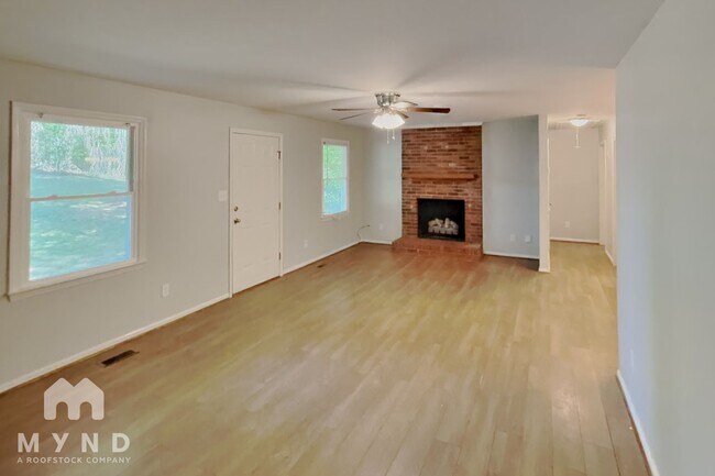 Foto del edificio - 4629 Longbriar Dr