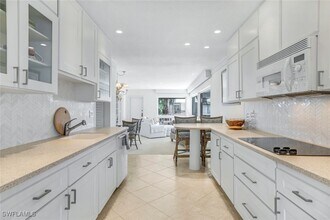 Building Photo - 1851 Gulf Shore Blvd N