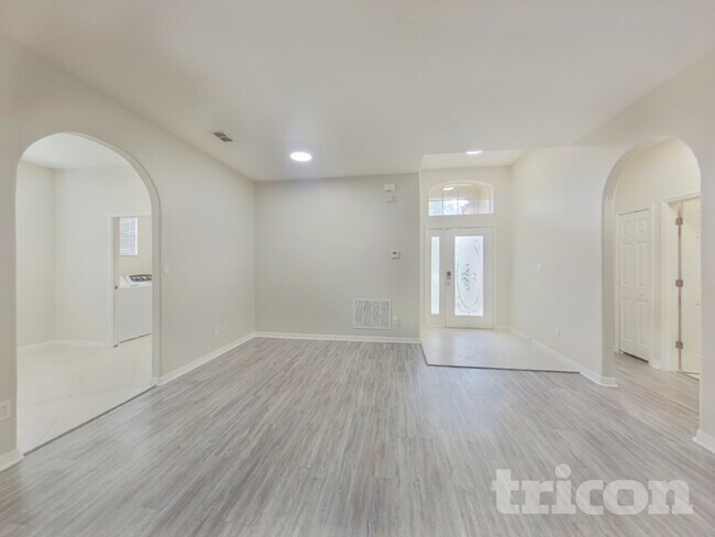 Foto del edificio - 1720 Mountclair Ct