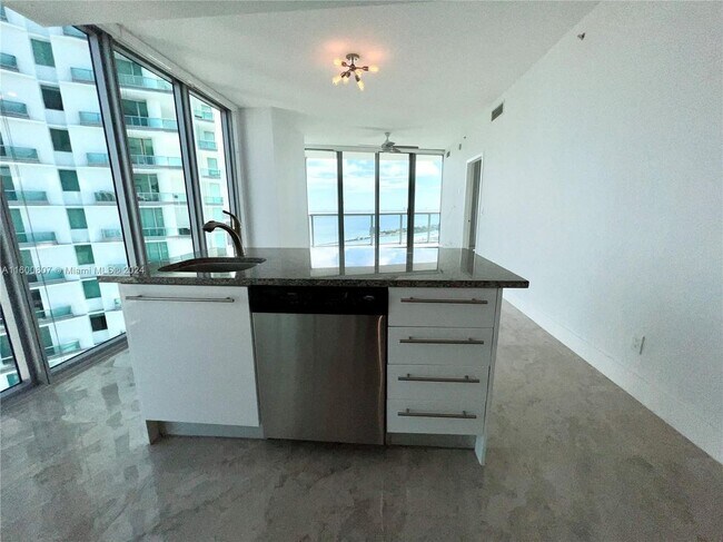 Foto del edificio - 888 Biscayne Blvd