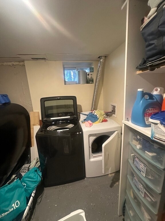 Building Photo - 15 Spring Ave